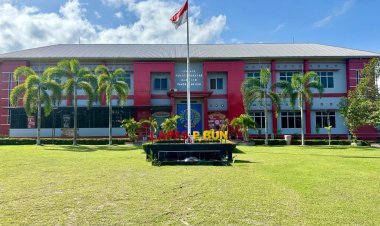 "  BENTUK KOMITMEN SAJIKAN MAKANAN SEHAT, DAPUR LAPAS KELAS II B PANGKALAN BUN MILIKI SERTIFIKAT LAIK HIGIENIS DAN RAIH SERTIFIKAT HALAL " 