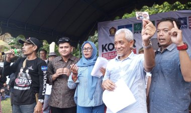 " CALON WAKIL BUPATI KOBAR, EKO SOEMARNO LUNCURKAN KARTU KOBAR BERSAHABAT : PROGRAM REVOLUSIONER UNTUK KESEJAHTERAAN MASYARAKAT "