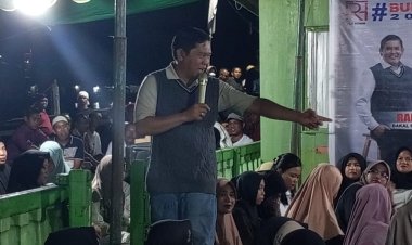 " RAHMAT HIDAYAT TAWARKAN HARAPAN BARU DI MENDAWAI SEBERANG : KAMPANYE  MENYEBERANGI SUNGAI ARUT MENUJU PERUBAHAN KOBAR "
