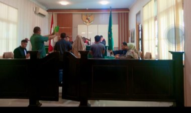 " TERDAKWA KASUS PEMALSUAN IJAZAH KADES AMIN JAYA HADAPI SIDANG KEDUA TIGA SAKSI KUNCI PERKUAT PEMBUKTIAN PENUNTUT UMUM " 