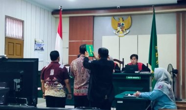 " SIDANG KEEMPAT KASUS PEMALSUAN IJAZAH SRI WAHYUNI : SAKSI MERINGANKAN DIHADIRKAN, STABILITAS DESA JADI SOROTAN DITENGAH PROSES HUKUM " 