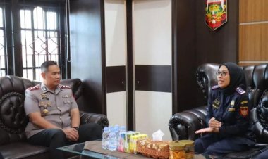 " RESMI JALIN ALIANSI STRATEGIS : KAPOLRES KOBAR DAN KEPALA BEA CUKAI PANGKALAN BUN SEPAKAT PERKUAT SINERGI LINTAS SEKTOR " 