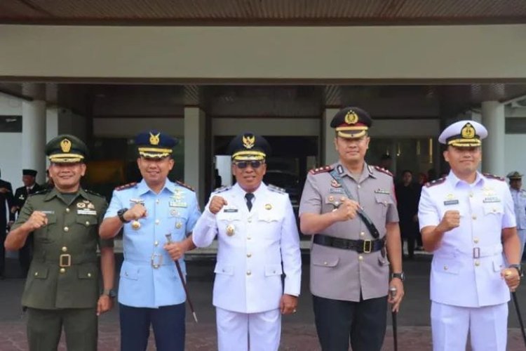 " JAGA HARMONI, BANGUN NEGERI : KAPOLRES KOBAR HADIRI UPACARA PERINGATAN OTONOMI DAERAH KE - XXIX "