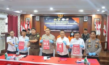 " POLRES KOBAR MUSNAHKAN 177 GRAM SABU, BUKTI PERANG MELAWAN NARKOBA DAN TEKAD BERSAMA SELAMATKAN GENERASI BANGSA "