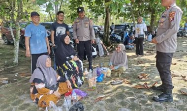 " DARI TAMAN KOTA KE HATI RAKYAT :JUMAT CURHAT POLRES KOBAR HADIRKAN WAJAH POLRI YANG RAMAH, RESPONSIF, DAN TERBUKA "