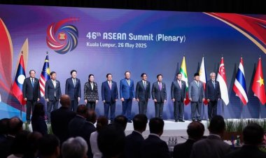 " PRESIDEN RI HADIRI KTT ASEAN KE-46 DI MALAYSIA : KUKUHKAN KOMITMEN INDONESIA UNTUK SOLIDARITAS REGIONAL DAN KETAHANAN KAWASAN "