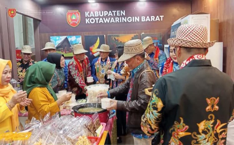" KOBAR TAMPIL MEMUKAU DI KALTENG EXPO 2025: BUPATI Hj. NURHIDAYAH TEGASKAN KOMITMEN DORONG POTENSI DAERAH KE PANGGUNG NASIONAL "