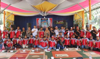 “ 6 TAHUN PENGABDIAN TANPA BATAS : KAPOLRES KOBAR APRESIASI DRIVER AMBULANCE, GARDA KEMANUSIAAN YANG JADI PAHLAWAN SUNYI ”