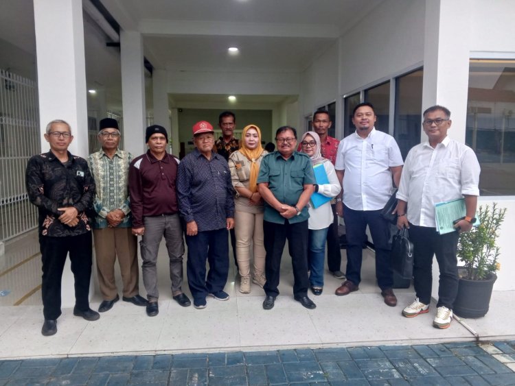 " KURSI KOSONG DI RUANG KEADILAN : PT.BLP MANGKIR DARI SIDANG GUGATAN 253 HEKTARE DI PENGADILAN NEGERI PANGKALAN BUN "